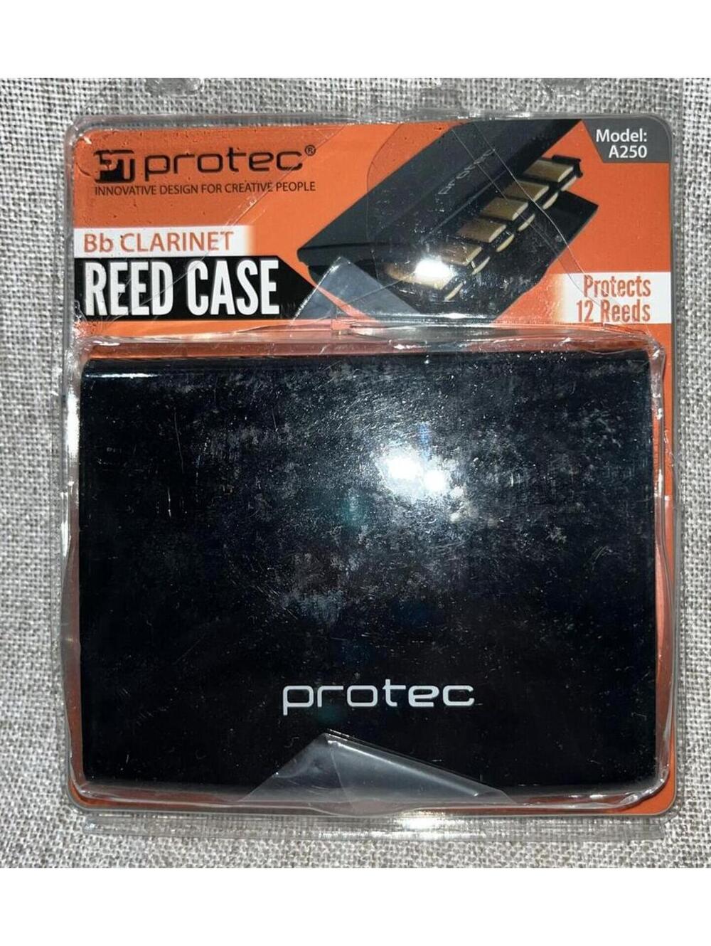 protec Bb Clarinet Reed Case - 12 reeds - A250